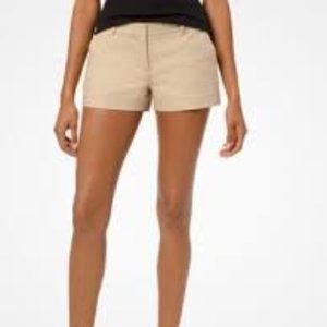 Michael Kors 2.5" flat front shorts sz 8